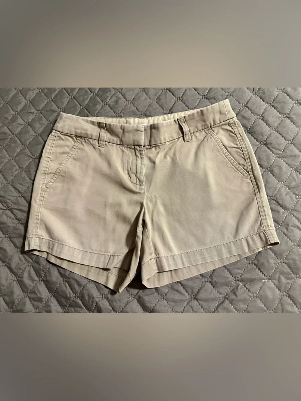 J Crew Women’s Classic Tan Cotton Shorts size 2